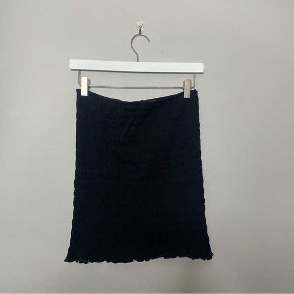ANTHROPOLOGIE NWT Black Seamless Smocked Skirt - Picture 4 of 13